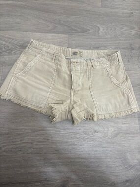 American Eagle Outfitters Cream Frayed-Hem Jean Shorts